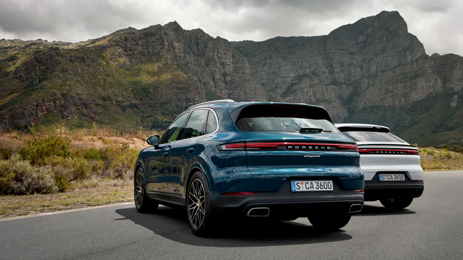 SUV ou Coupé? Híbrido, elétrico ou a combustão? Explore as versões do Porsche Cayenne e encontre o modelo que se encaixa perfeitamente com a sua personalidade